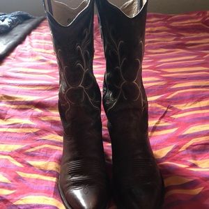 Women's cowboy boots